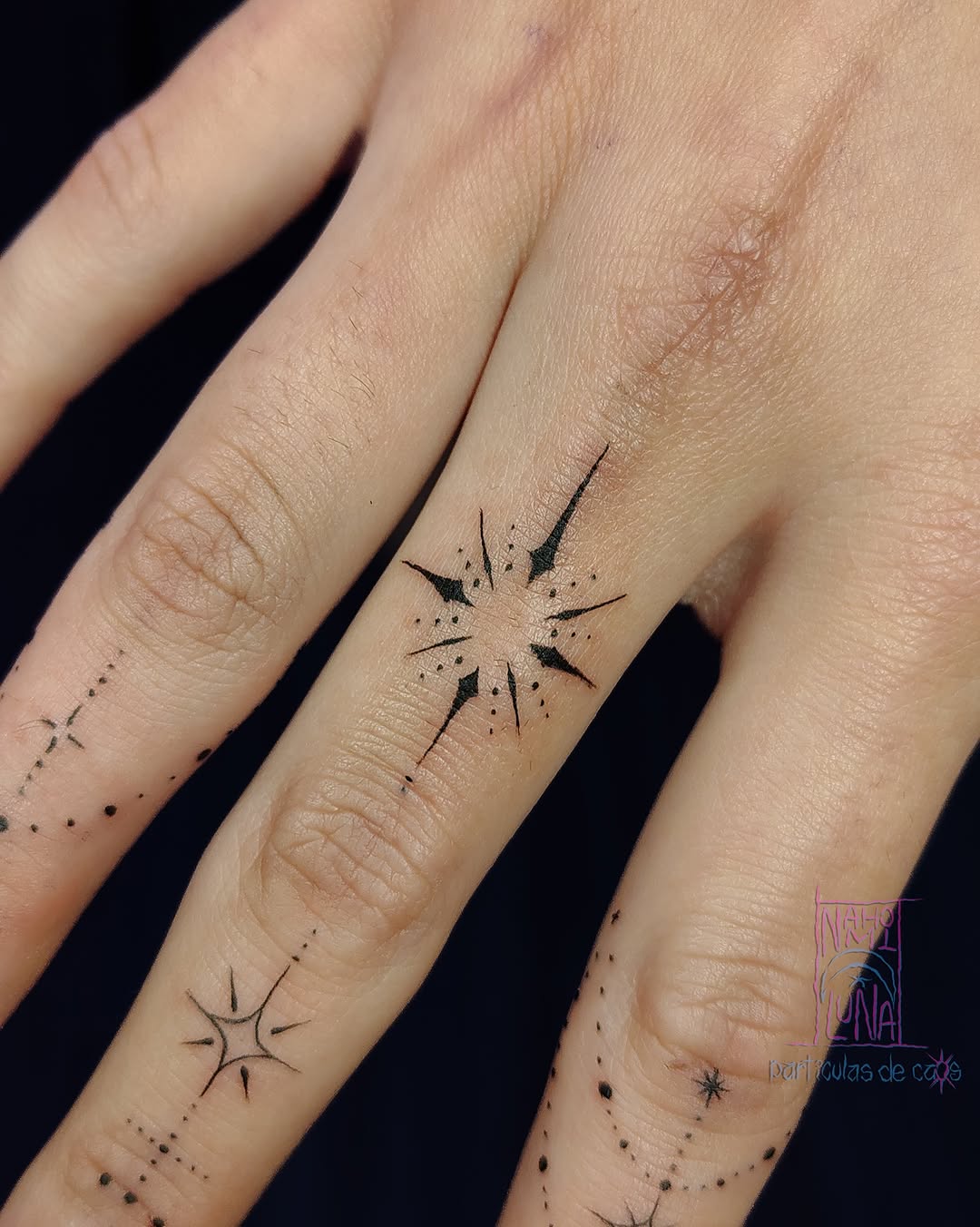 Tattoo by @particulasdecaos_ — fine_line, minimalist