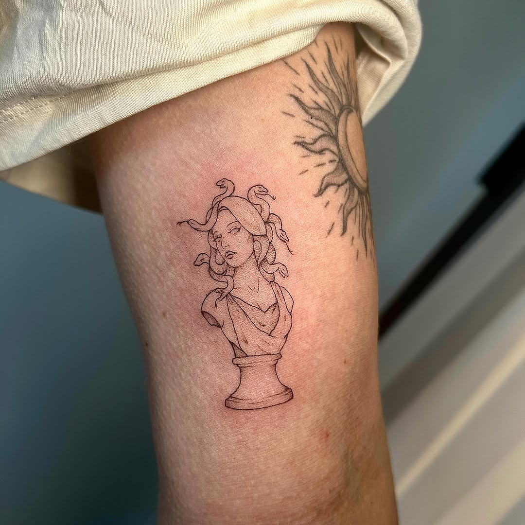 Tattoo by @littleinkliv โ fine_line, illustrative