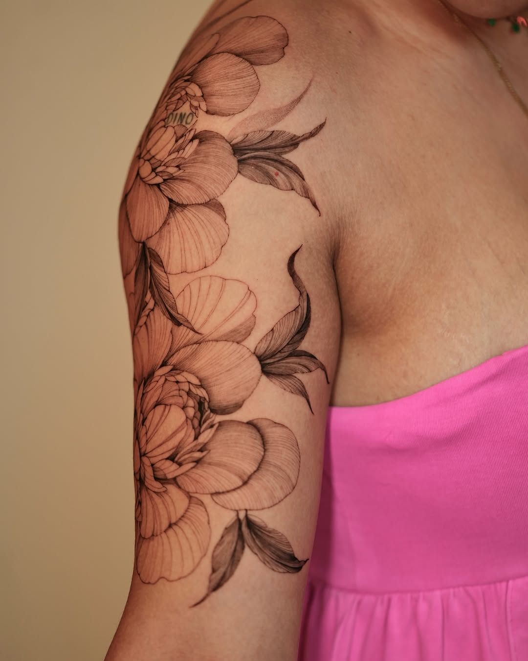 Tattoo by @zali__tattoo — fine_line, black_and_grey