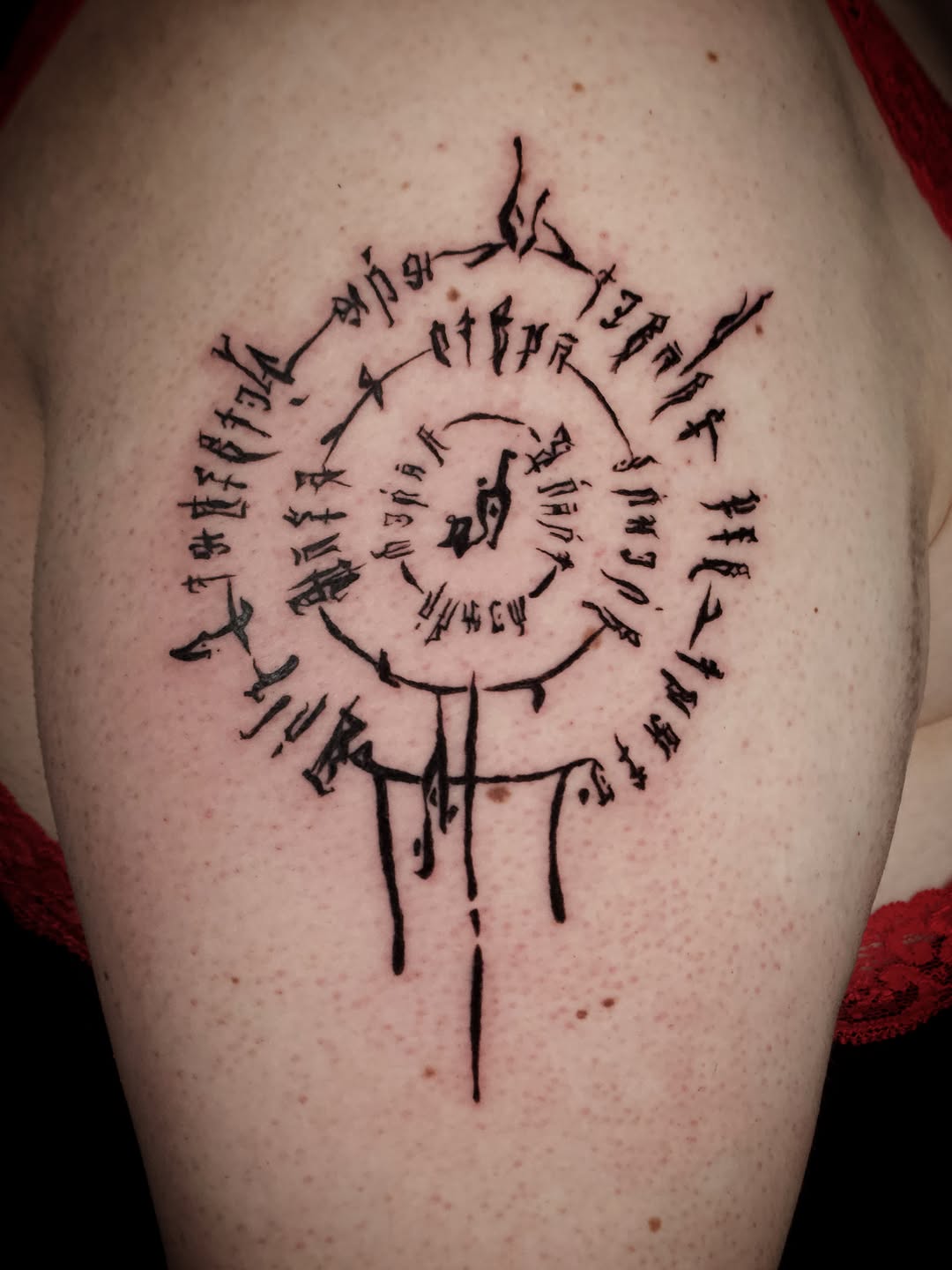 Tattoo by @kan.artistt — blackwork
