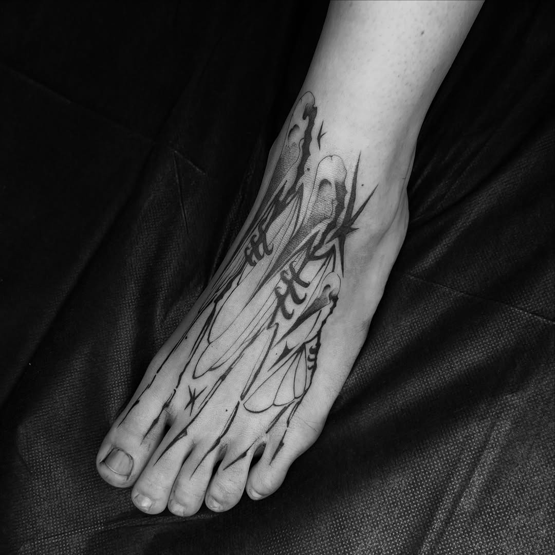 Tattoo by @artdrastic — blackwork, illustrative