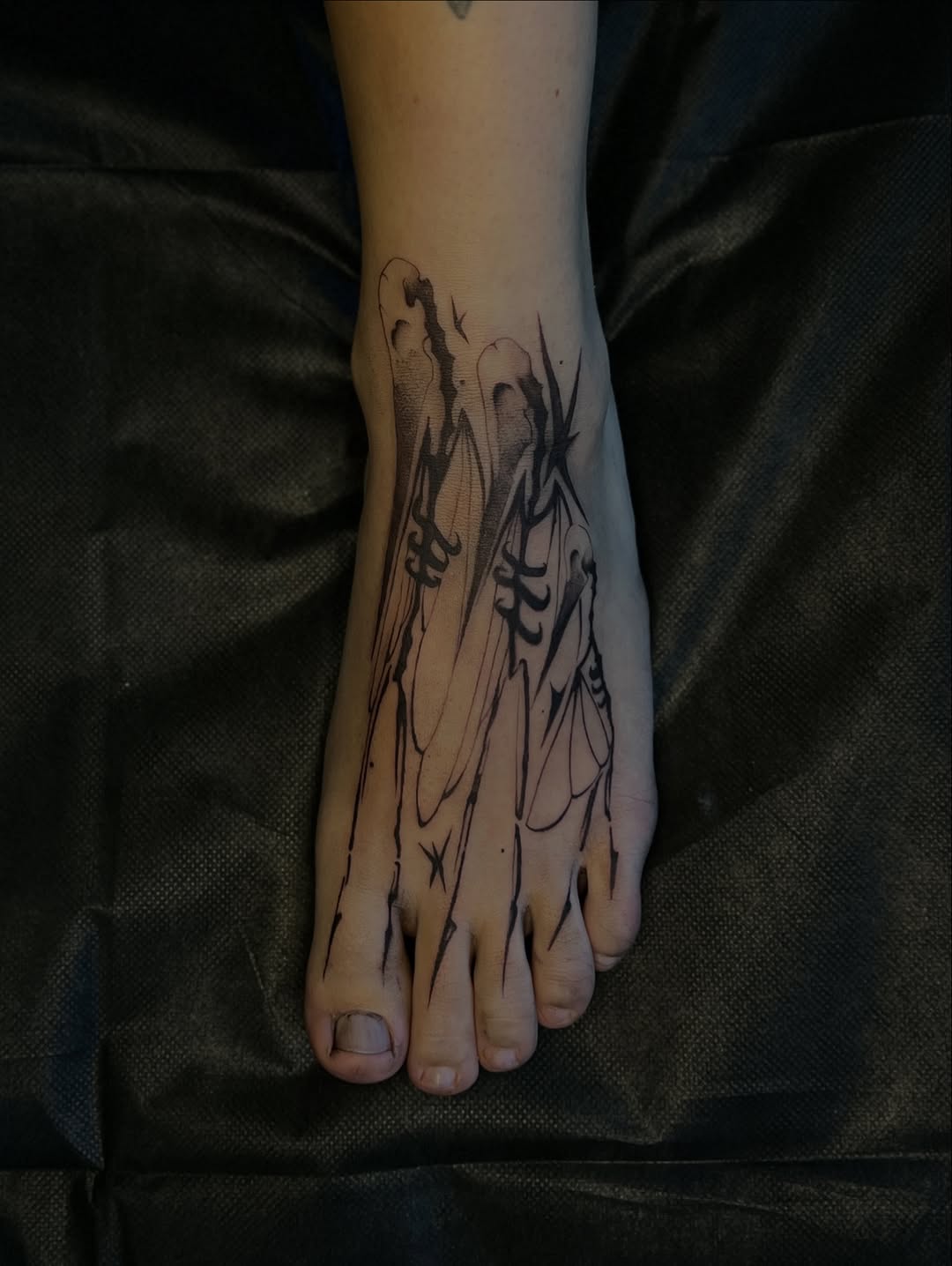 Tattoo by @artdrastic — illustrative, blackwork