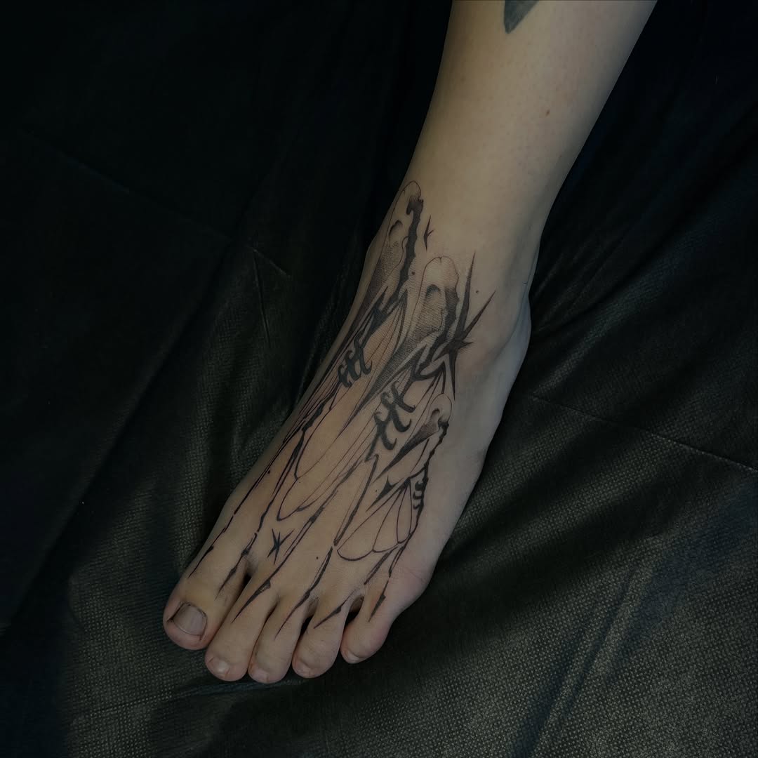 Tattoo by @artdrastic — illustrative, blackwork
