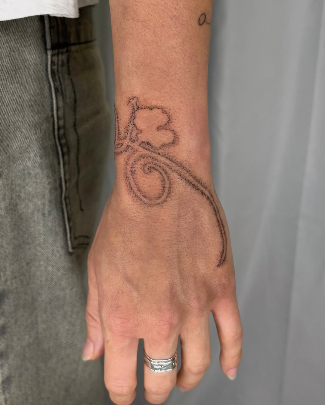 Tattoo by @sabpokes — fine_line, dotwork