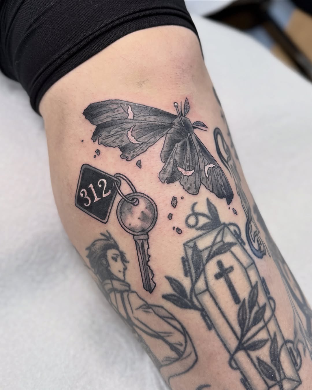Tattoo by @niaink — illustrative, black_and_grey