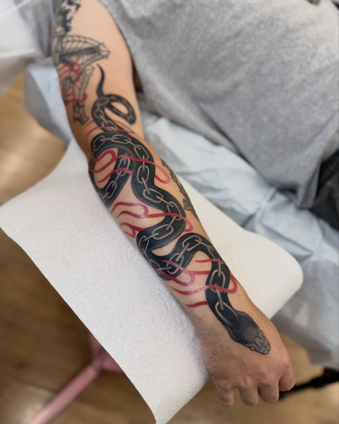 Tattoo by @niaink — illustrative, blackwork