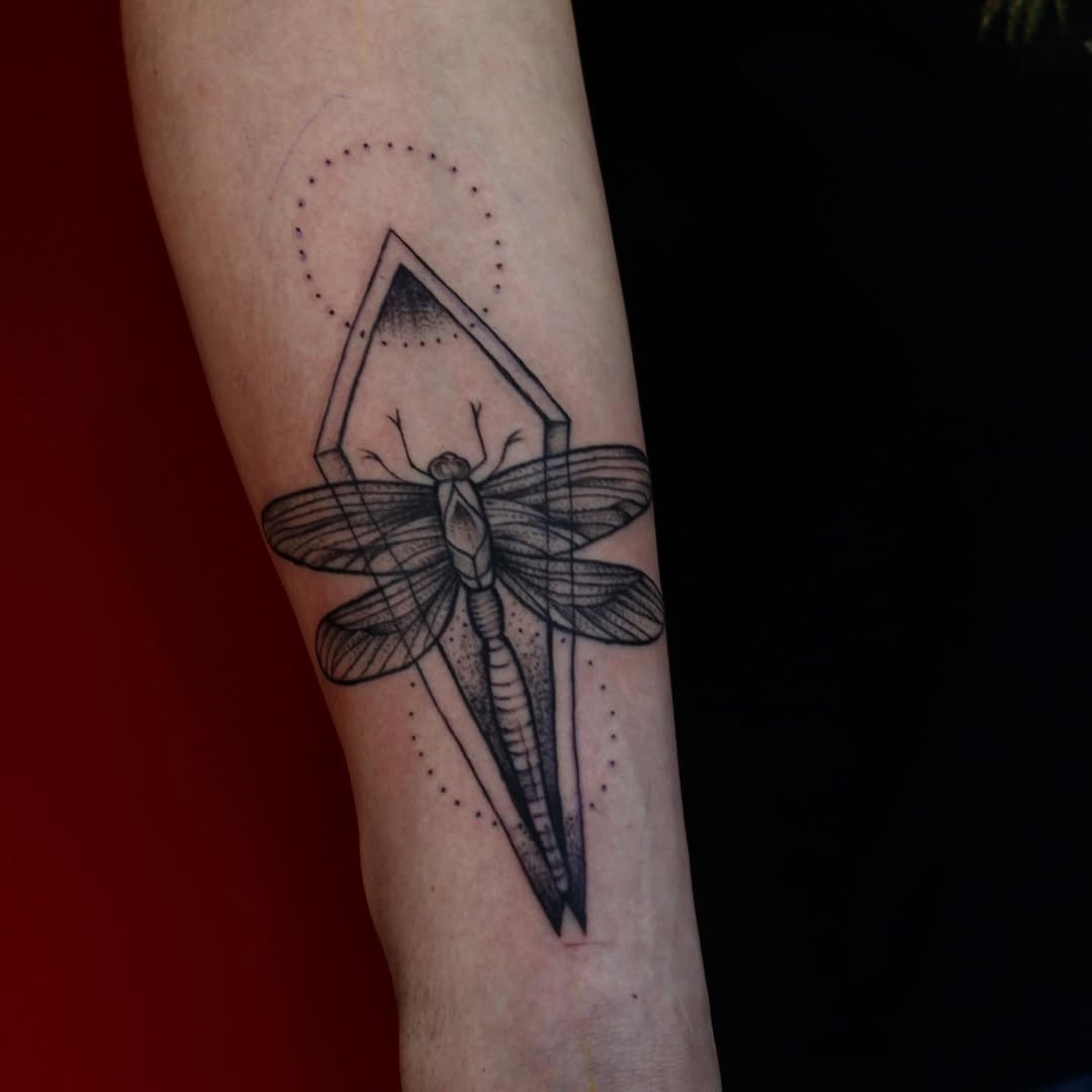 Tattoo by @mamaearthtone β geometric, dotwork