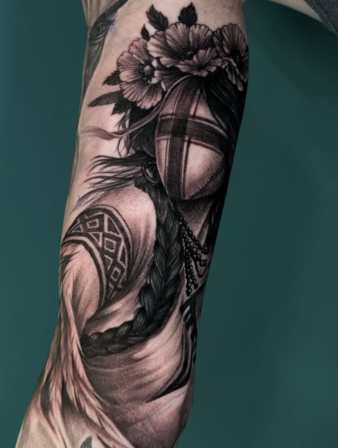 Tattoo by @arik.tattoo โ realism, black_and_grey