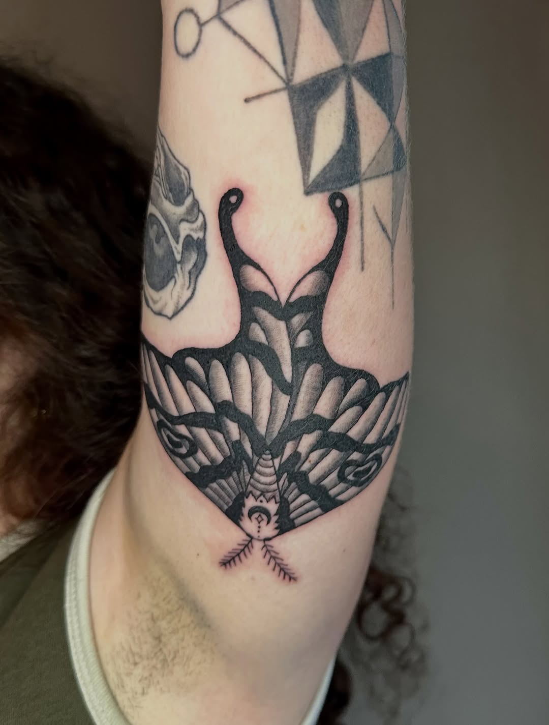 Tattoo by @jadelintattoos — blackwork