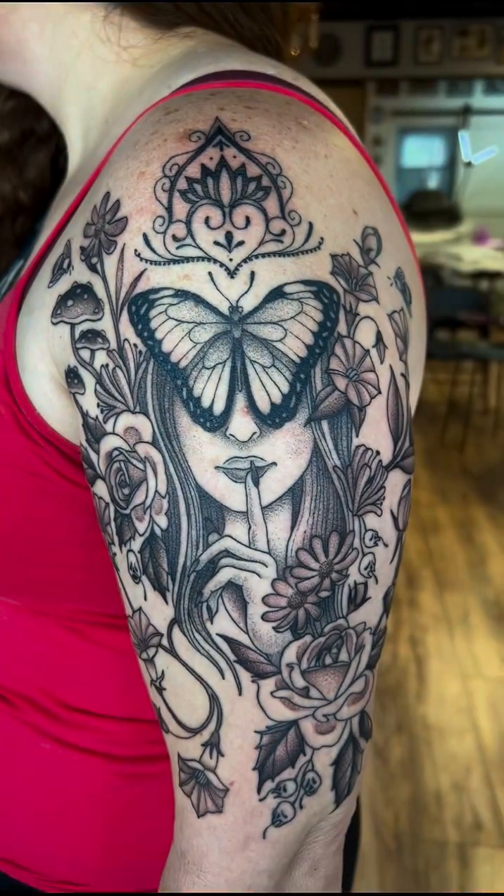 Tattoo by @midwestcrybaby — fine_line, black_and_grey