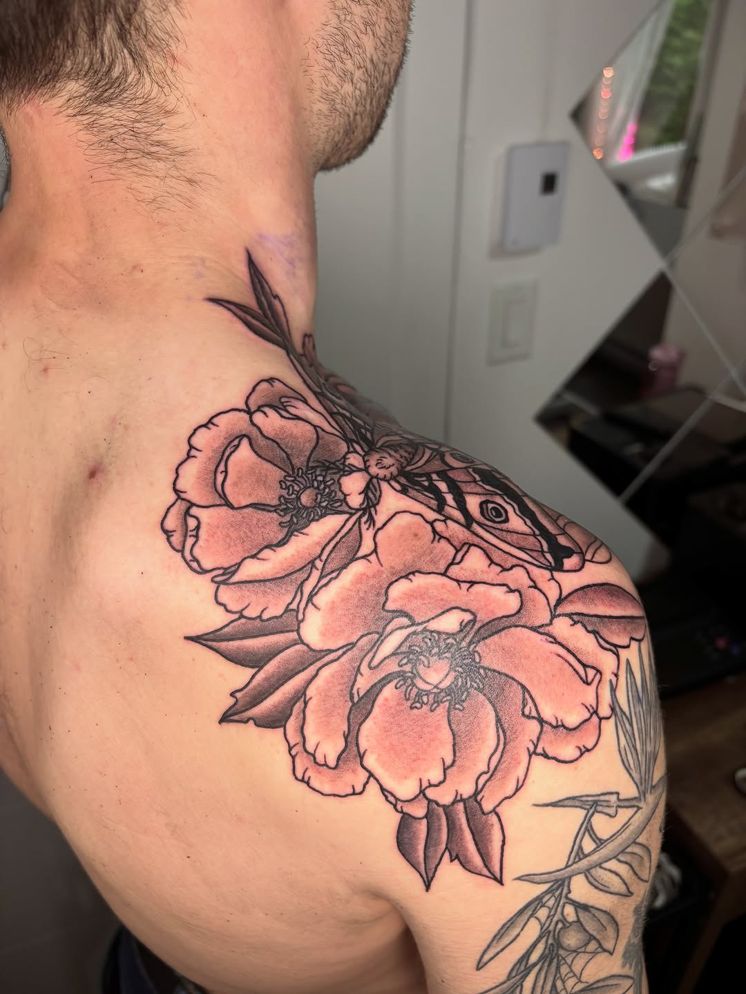 Tattoo by @julieobrientattoo — black_and_grey, realism