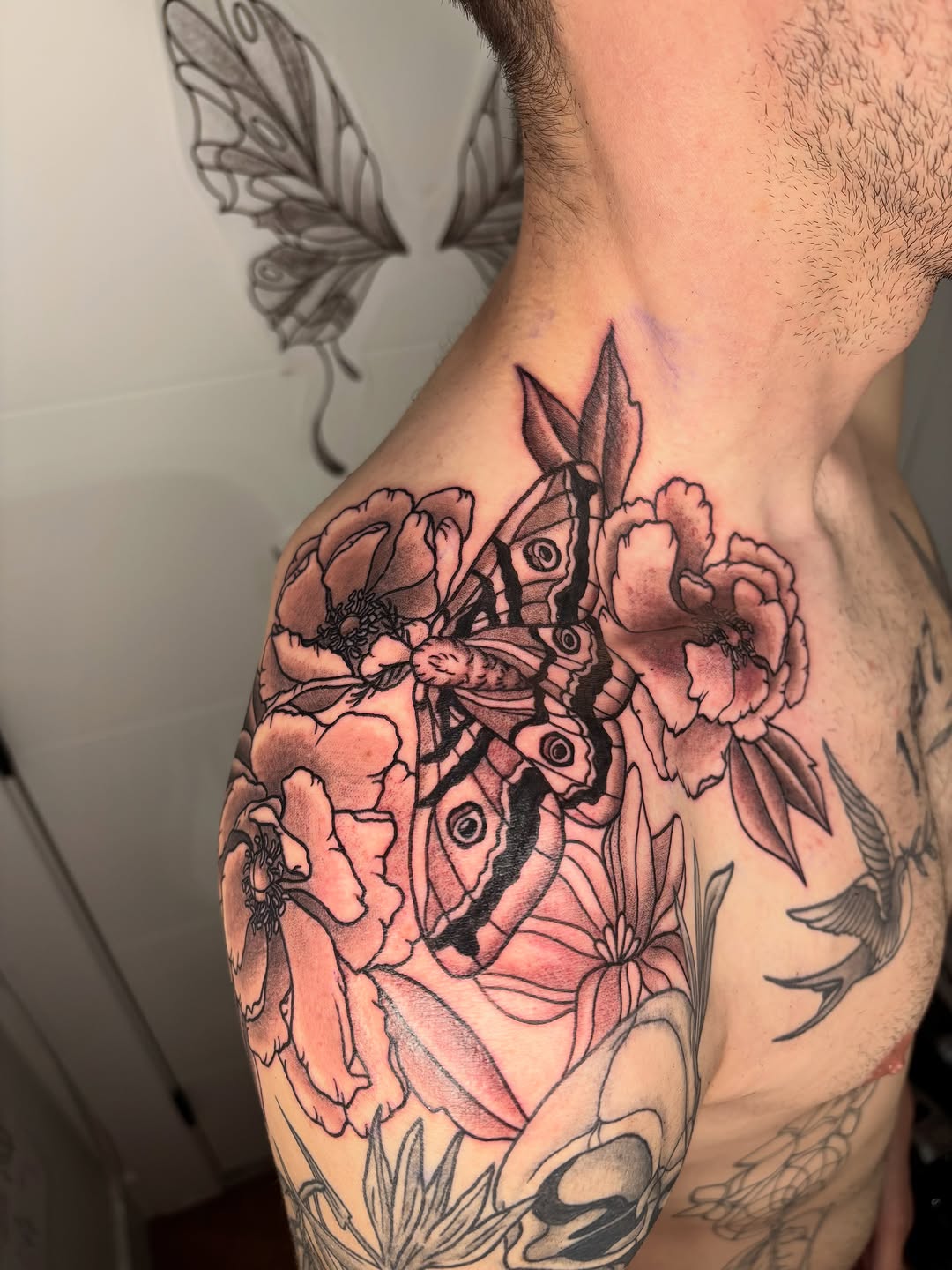 Tattoo by @julieobrientattoo — black_and_grey, realism