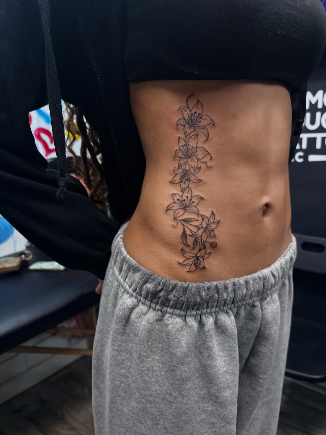 Tattoo by @karmaz.tattoos โ fine_line