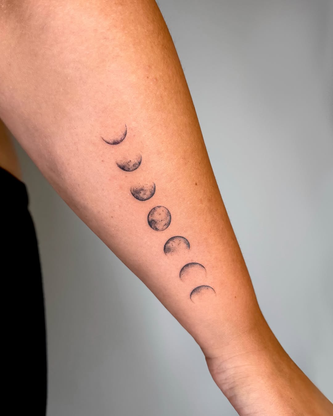 Tattoo by @sn.inks โ fine_line, dotwork