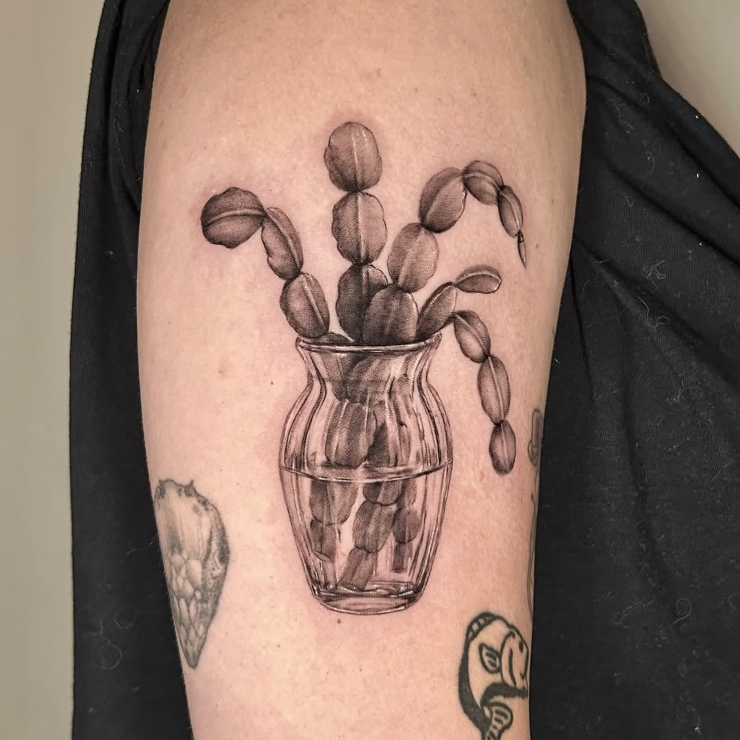 Tattoo by @long.tea_tattooer — black_and_grey