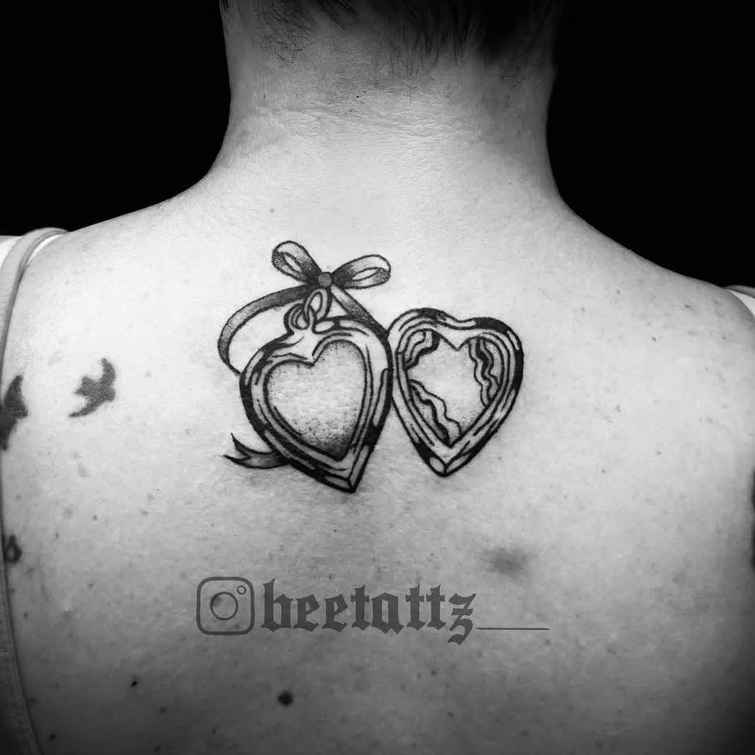 Tattoo by @beetattz_ — black_and_grey