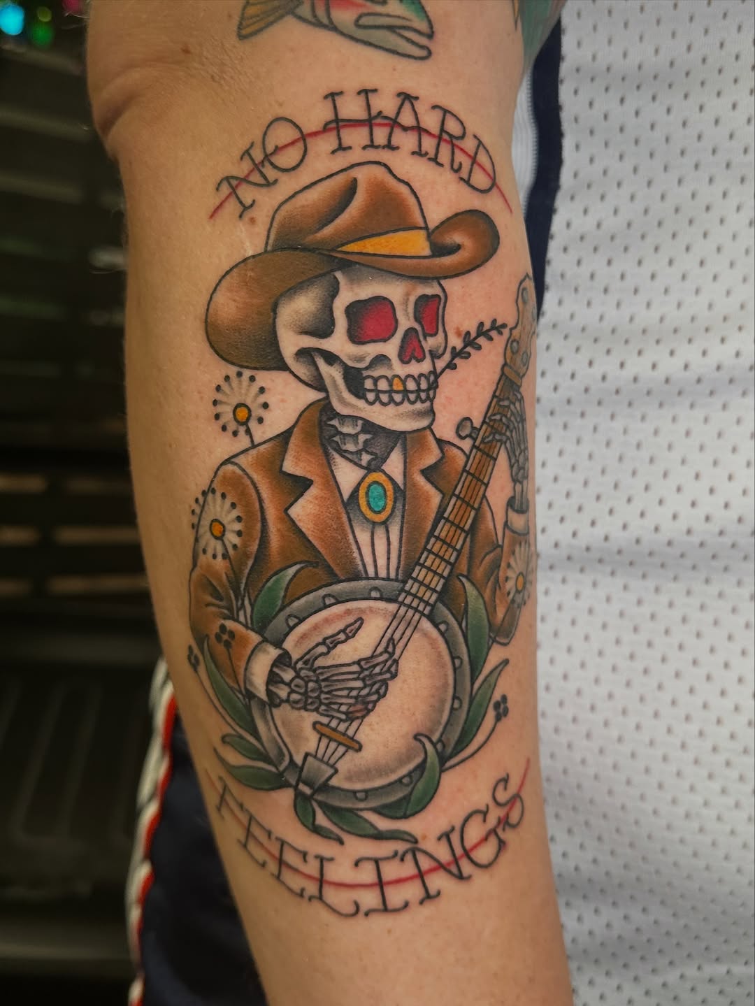 Tattoo by @lgh.tattoos — american_traditional, illustrative