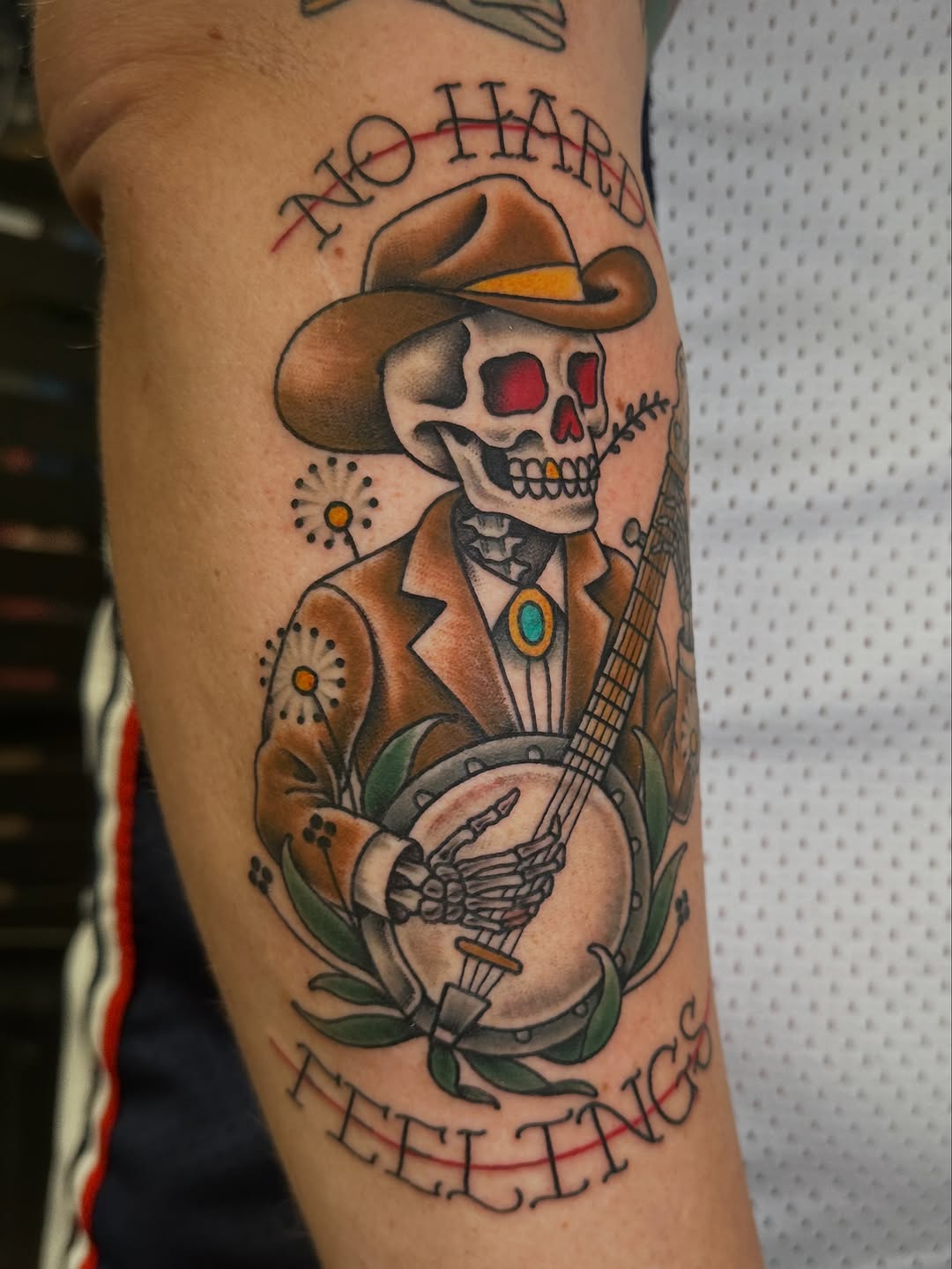 Tattoo by @lgh.tattoos — american_traditional, illustrative
