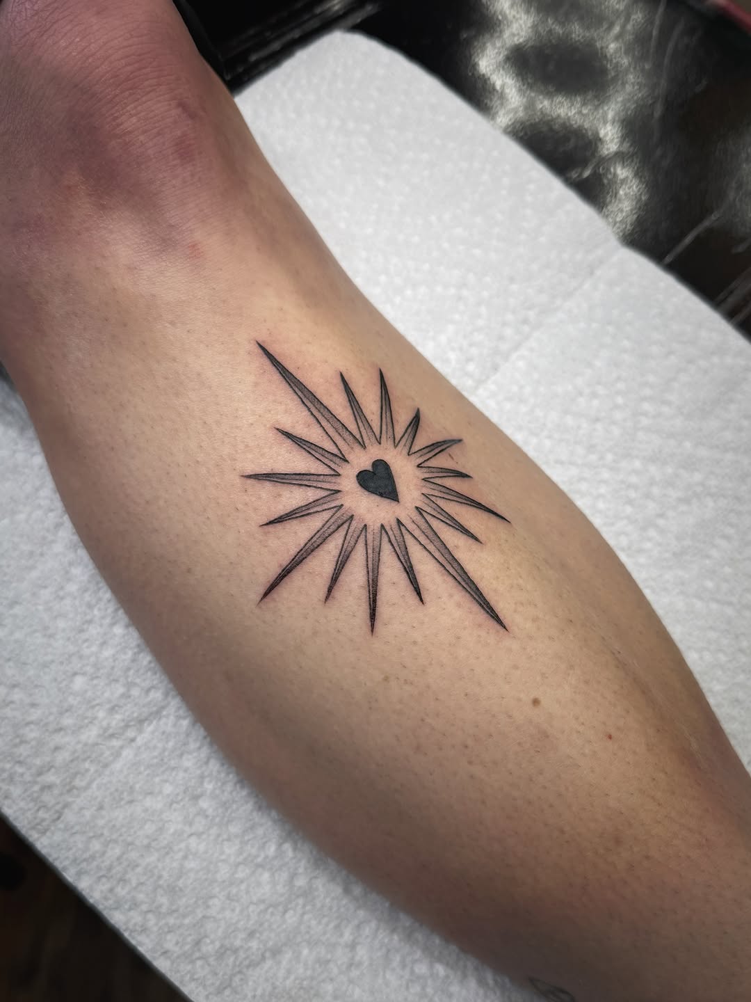 Tattoo by @audreymicheletattoos — fine_line, minimalist