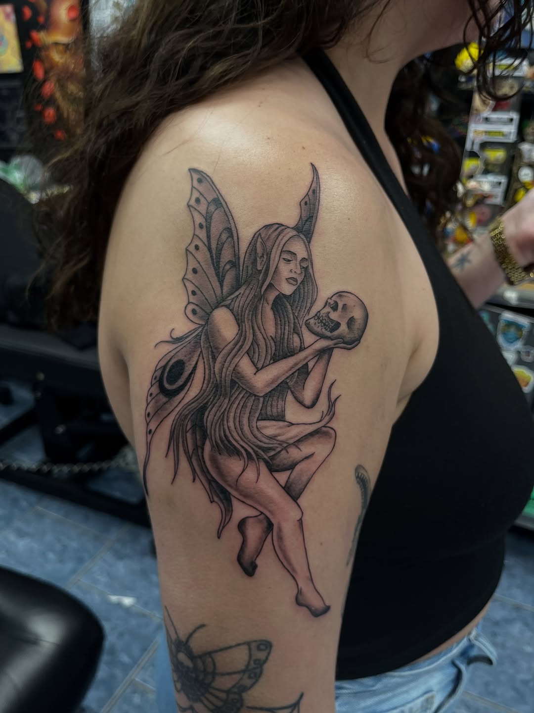 Tattoo by @artinjections667 — black_and_grey