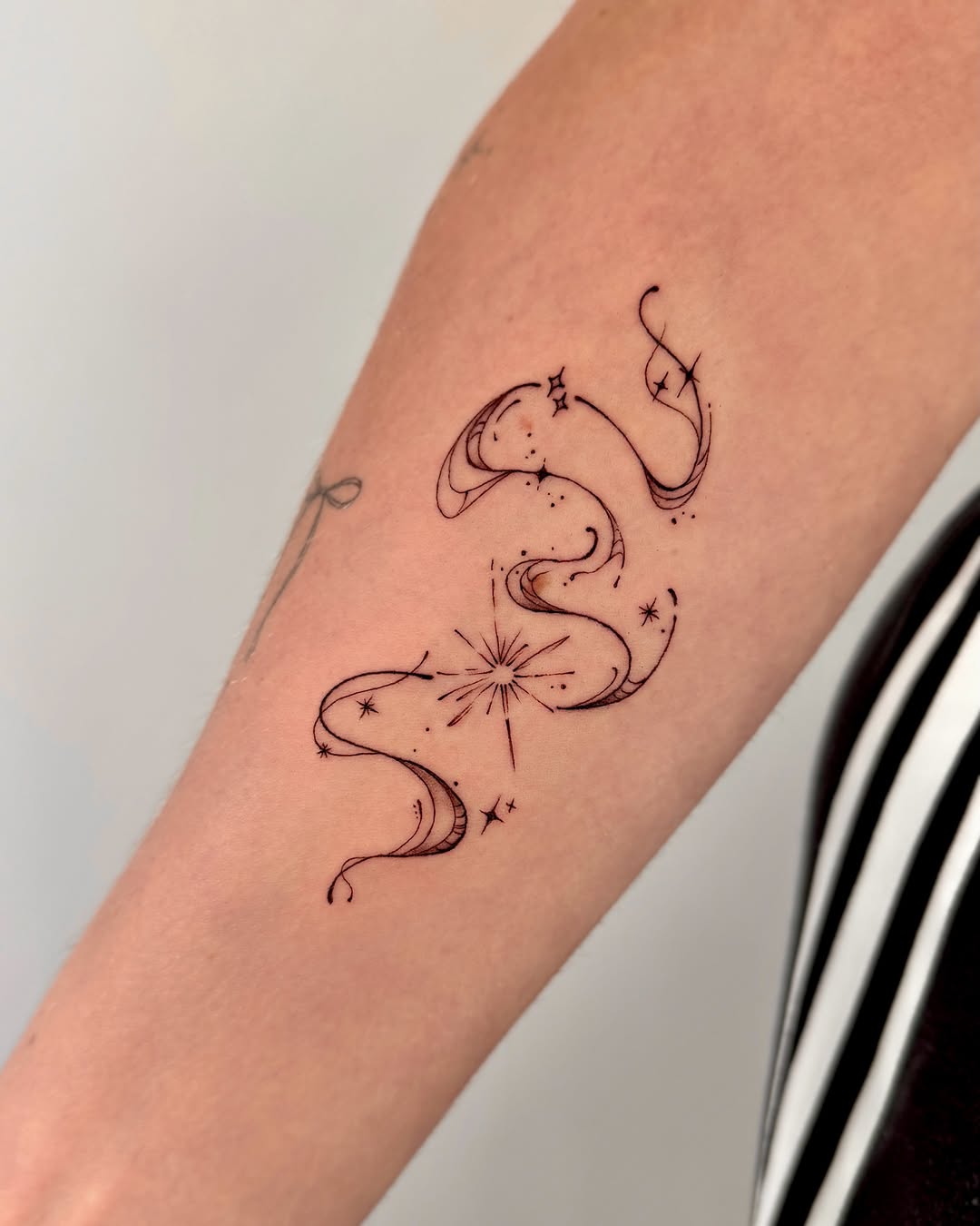 Tattoo by @tattooist_veni — fine_line, minimalist
