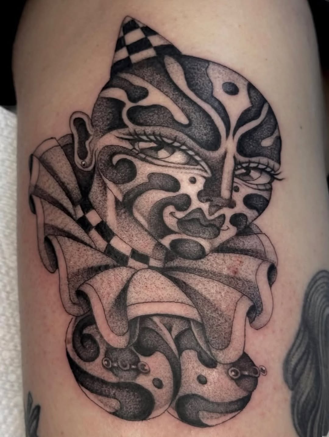 Tattoo by @lizrd.tats — dotwork, black_and_grey
