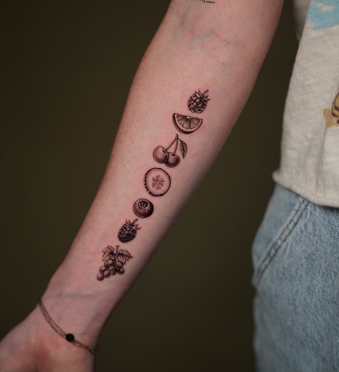 Tattoo by @naveiei — fine_line, realism