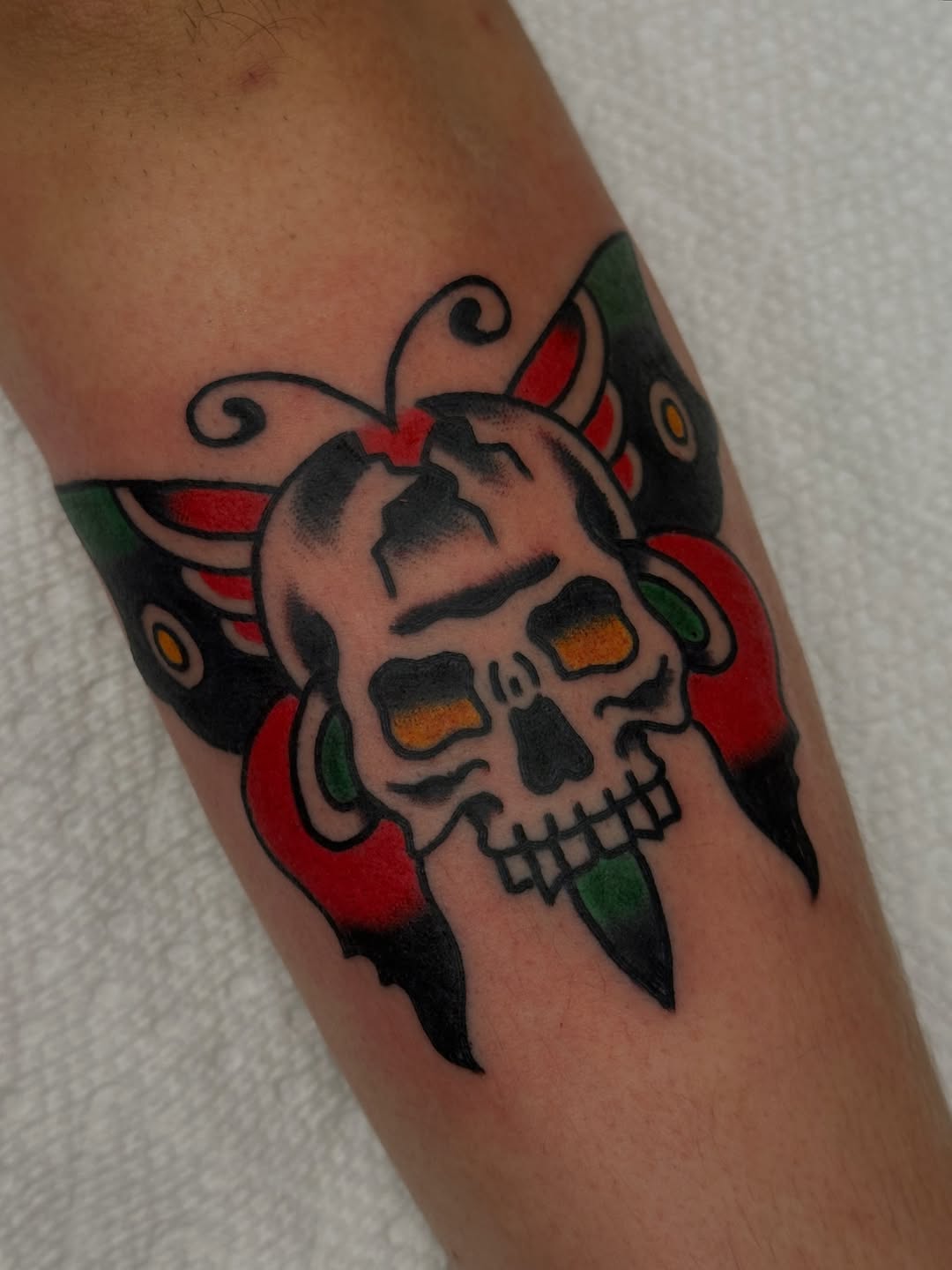 Tattoo by @alvatattoo_ — american_traditional