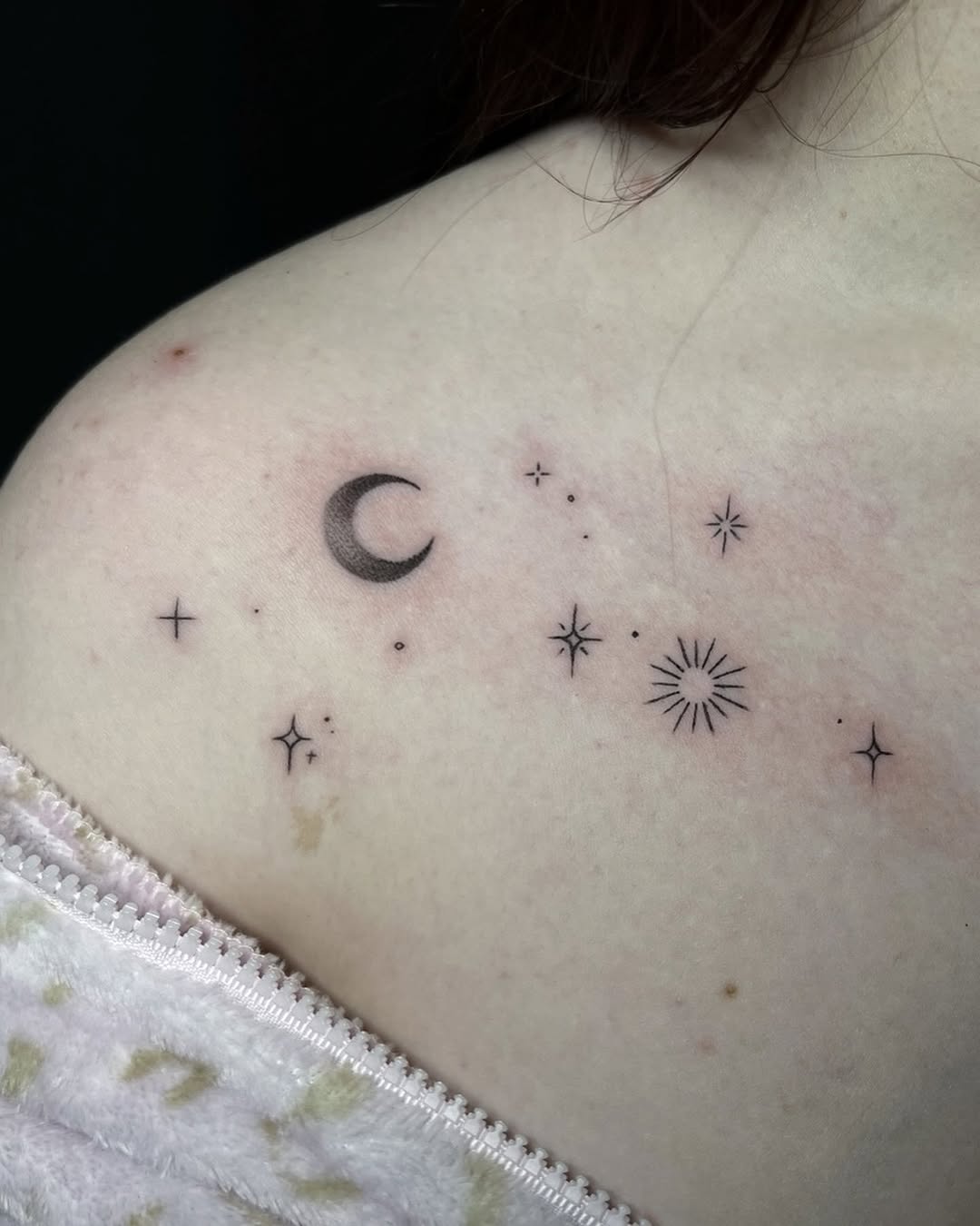 Tattoo by @iraymi.tattoos โ fine_line, minimalist