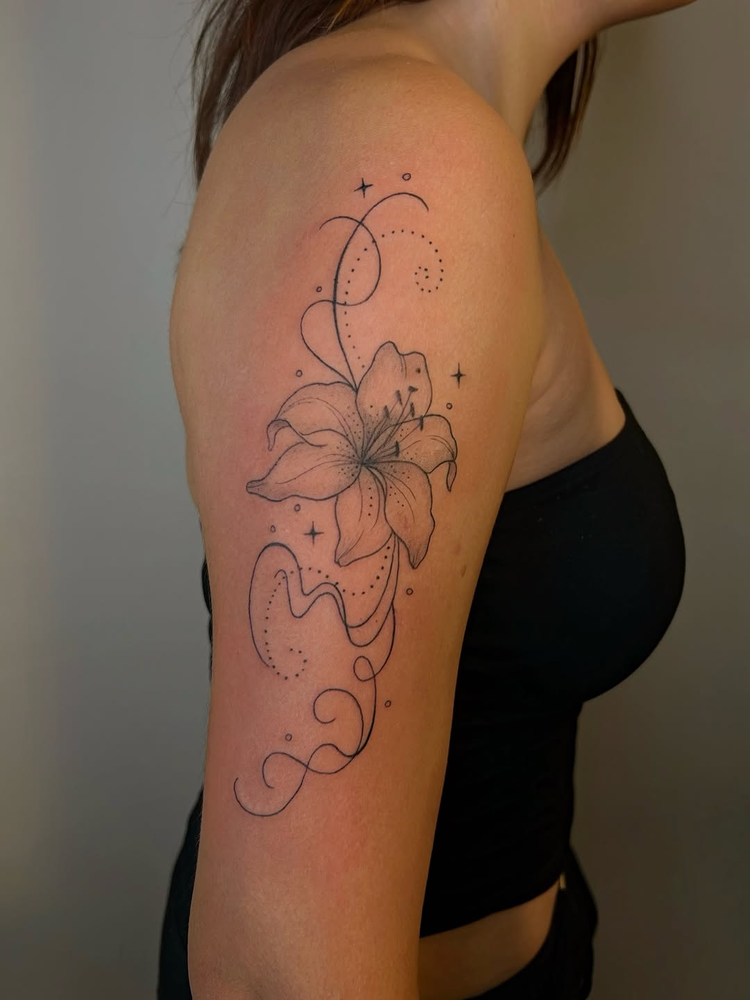 Tattoo by @dazeeinkstudio โ fine_line