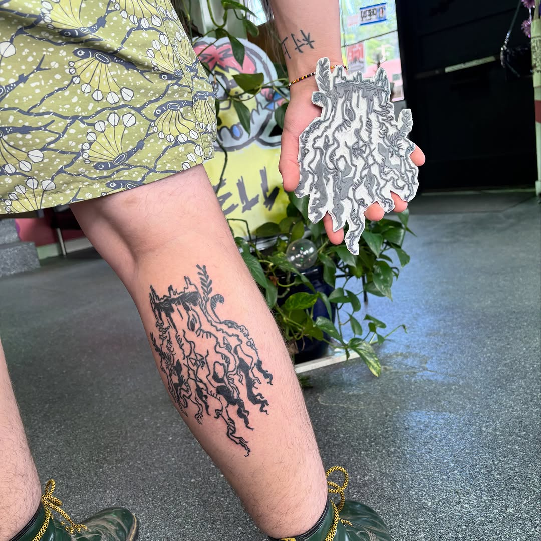 Tattoo by @hiro.tattoos — illustrative, blackwork