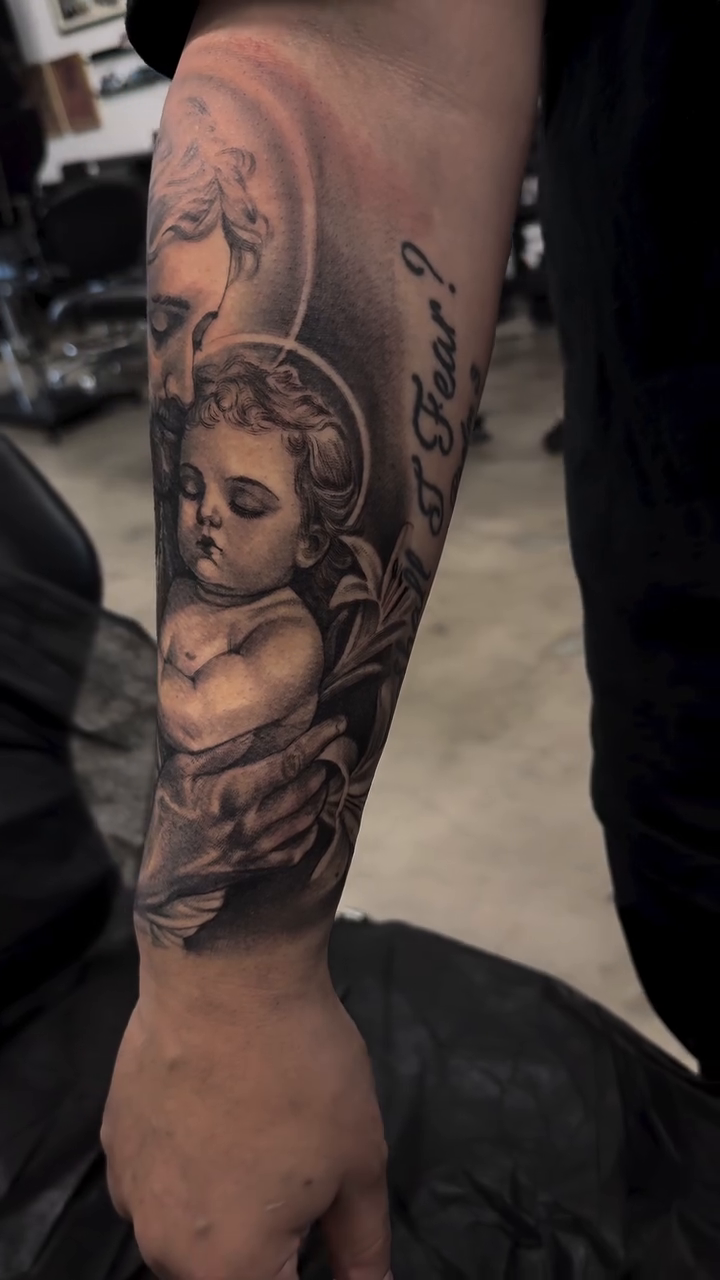 Tattoo by @la_nance_ink — black_and_grey, realism