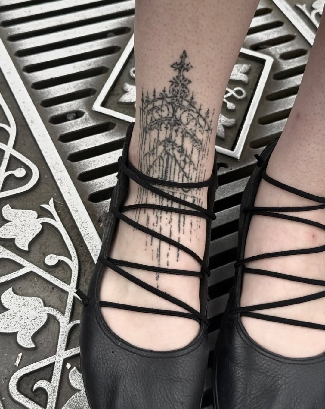 Tattoo by @friedraven_tattoo β fine_line, blackwork