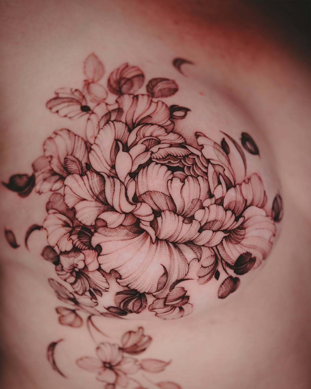 Tattoo by @estherinkflower — illustrative, dotwork