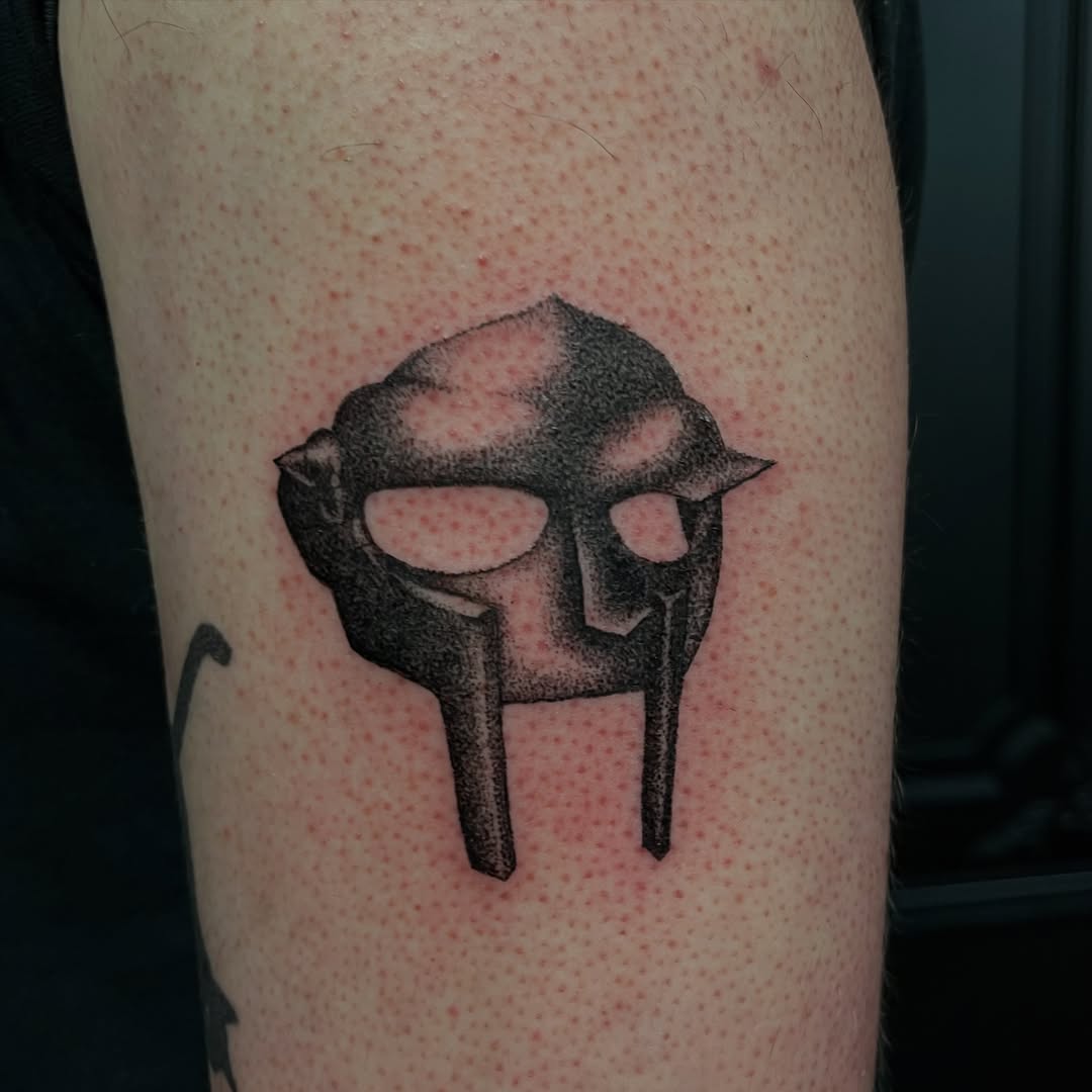 Tattoo by @batc0ffin — blackwork, dotwork