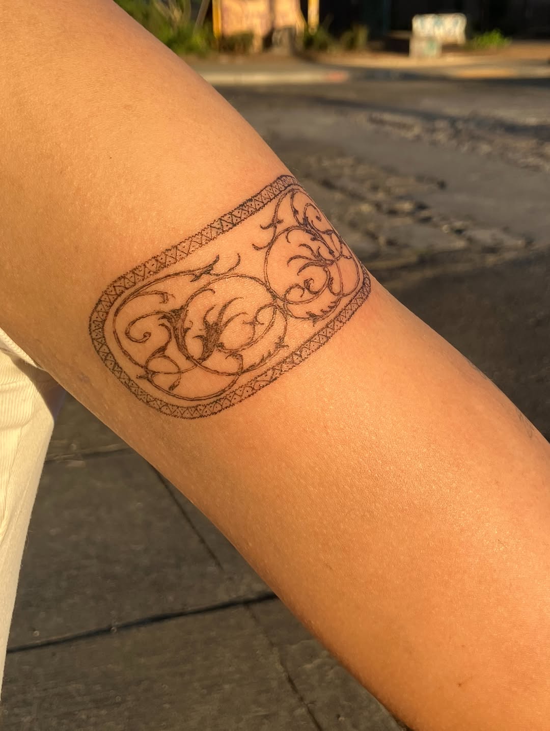 Tattoo by @sashkaciubara — ornamental, fine_line