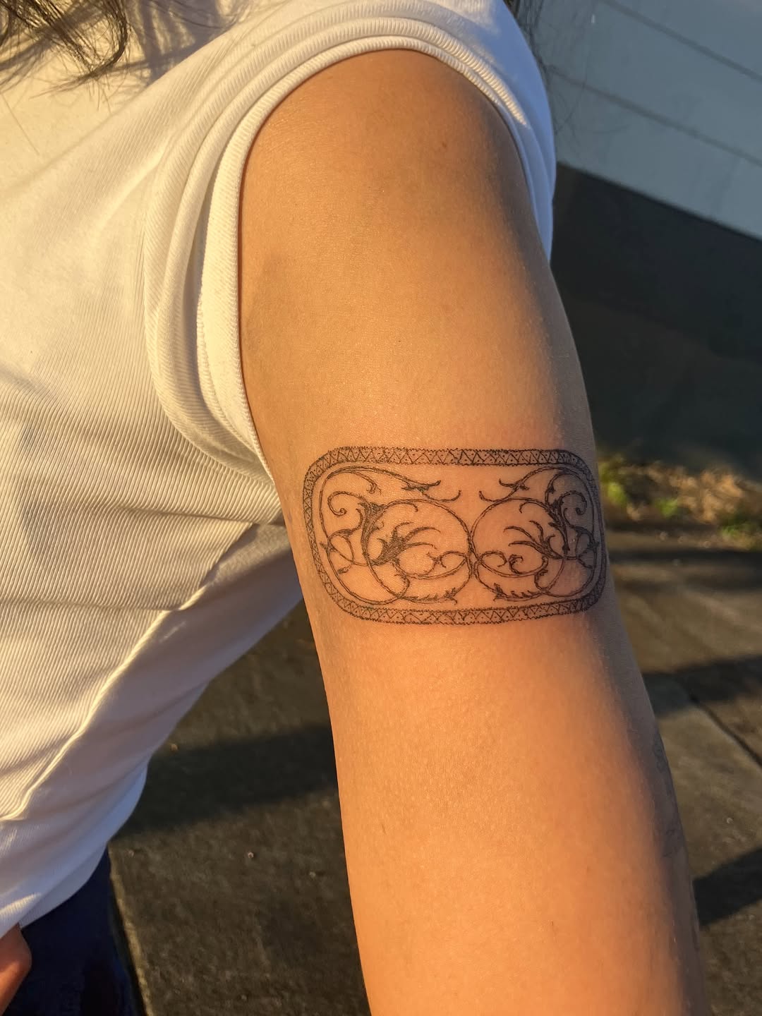 Tattoo by @sashkaciubara — fine_line, ornamental
