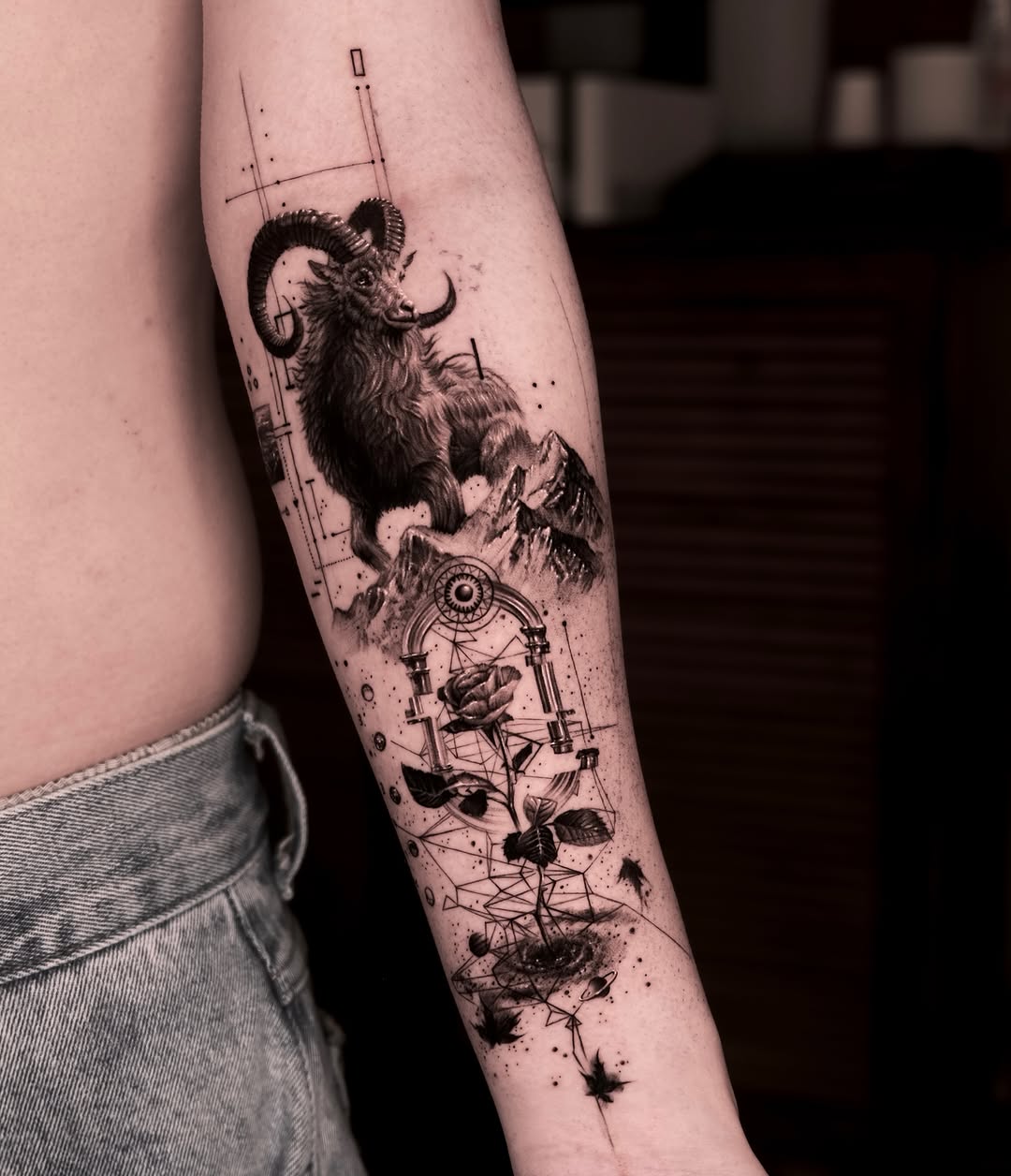 Tattoo by @even_gmt.ink — realism, geometric