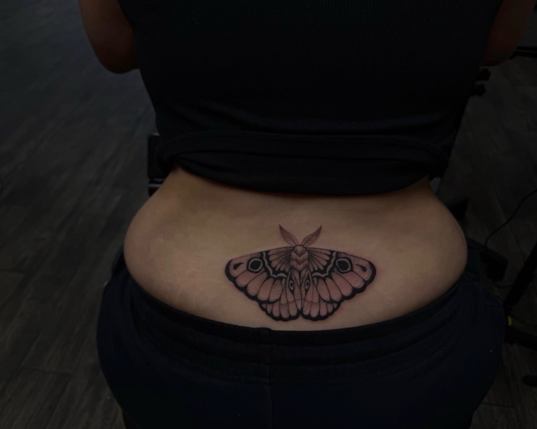 Tattoo by @elijahsdtattoos — black_and_grey