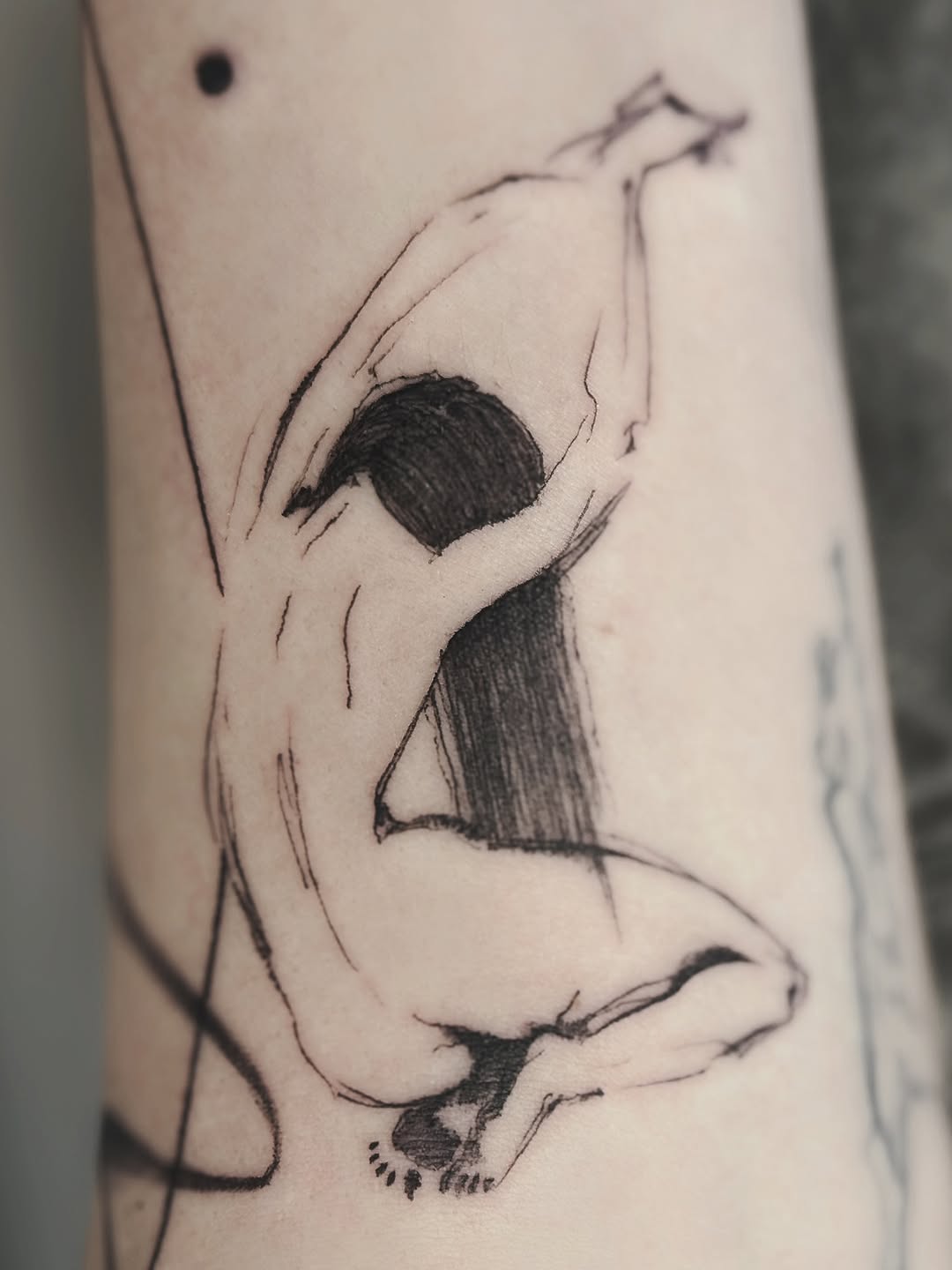 Tattoo by @masha.khelik.ttt — illustrative, sketch