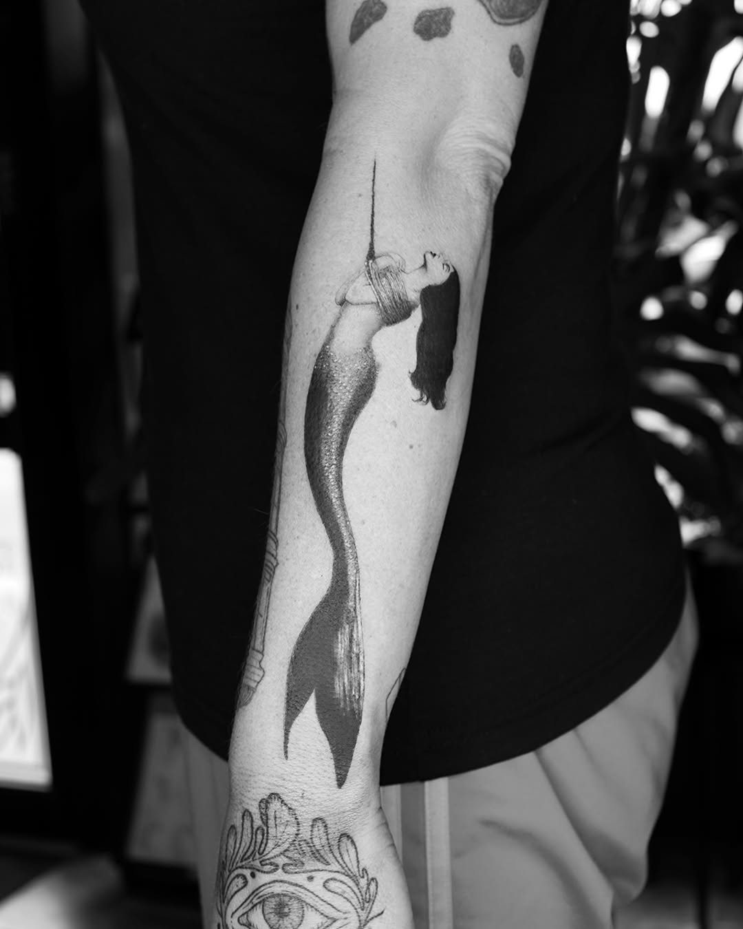 Tattoo by @cash_only_tattoos β black_and_grey, realism