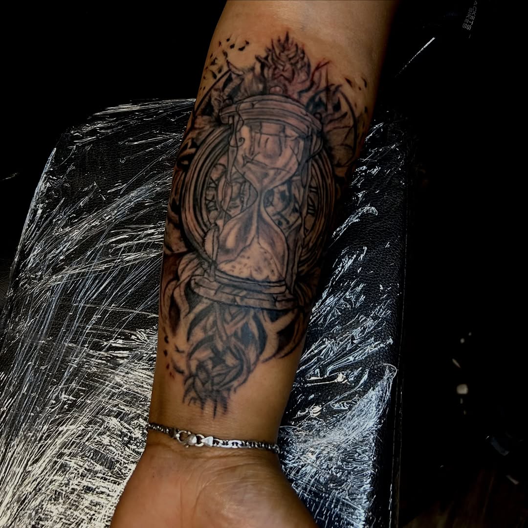Tattoo by @trappinkatl — black_and_grey