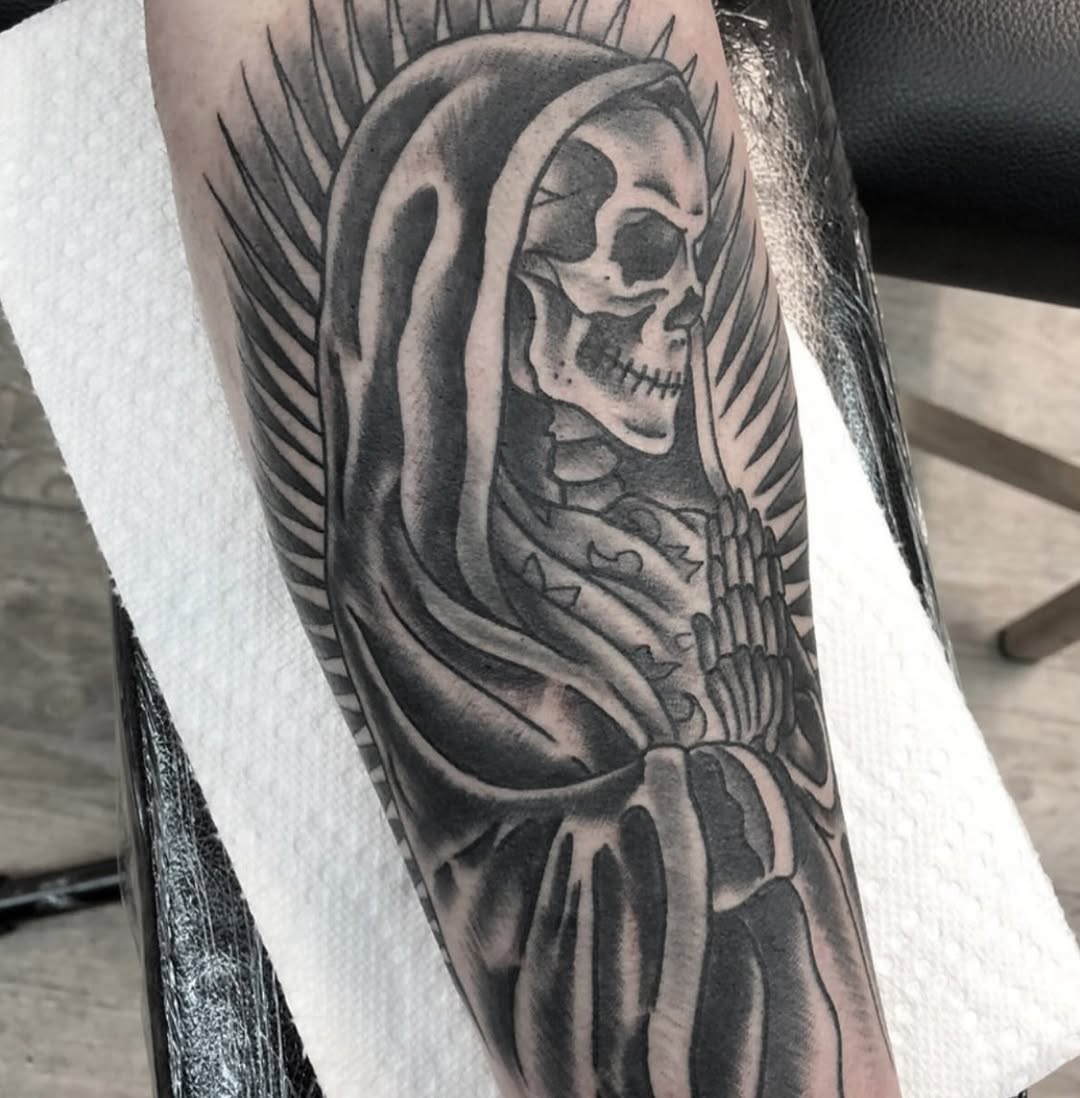 Tattoo by @dylanoquintattoo — black_and_grey