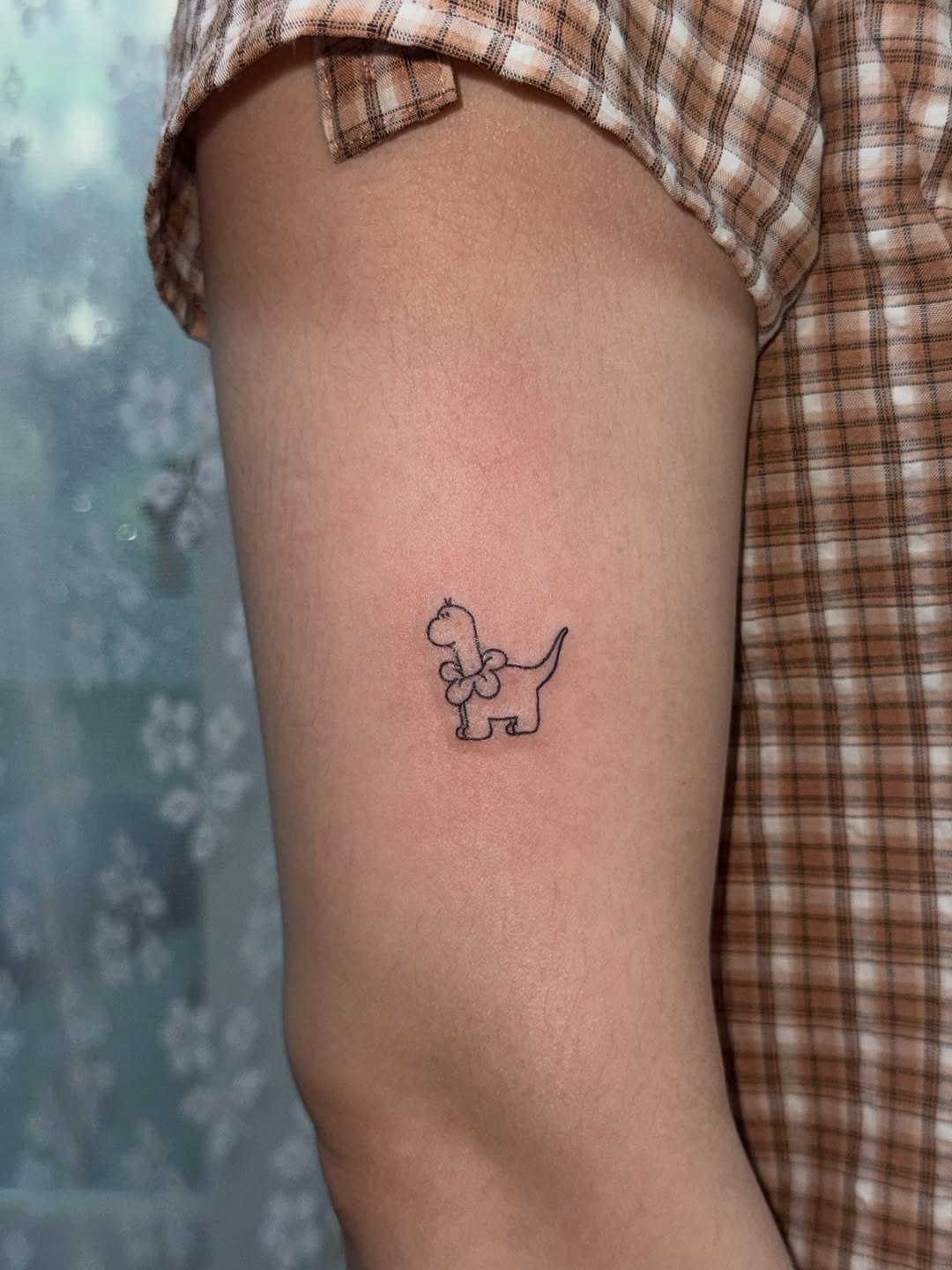Tattoo by @jisutat — fine_line, minimalist