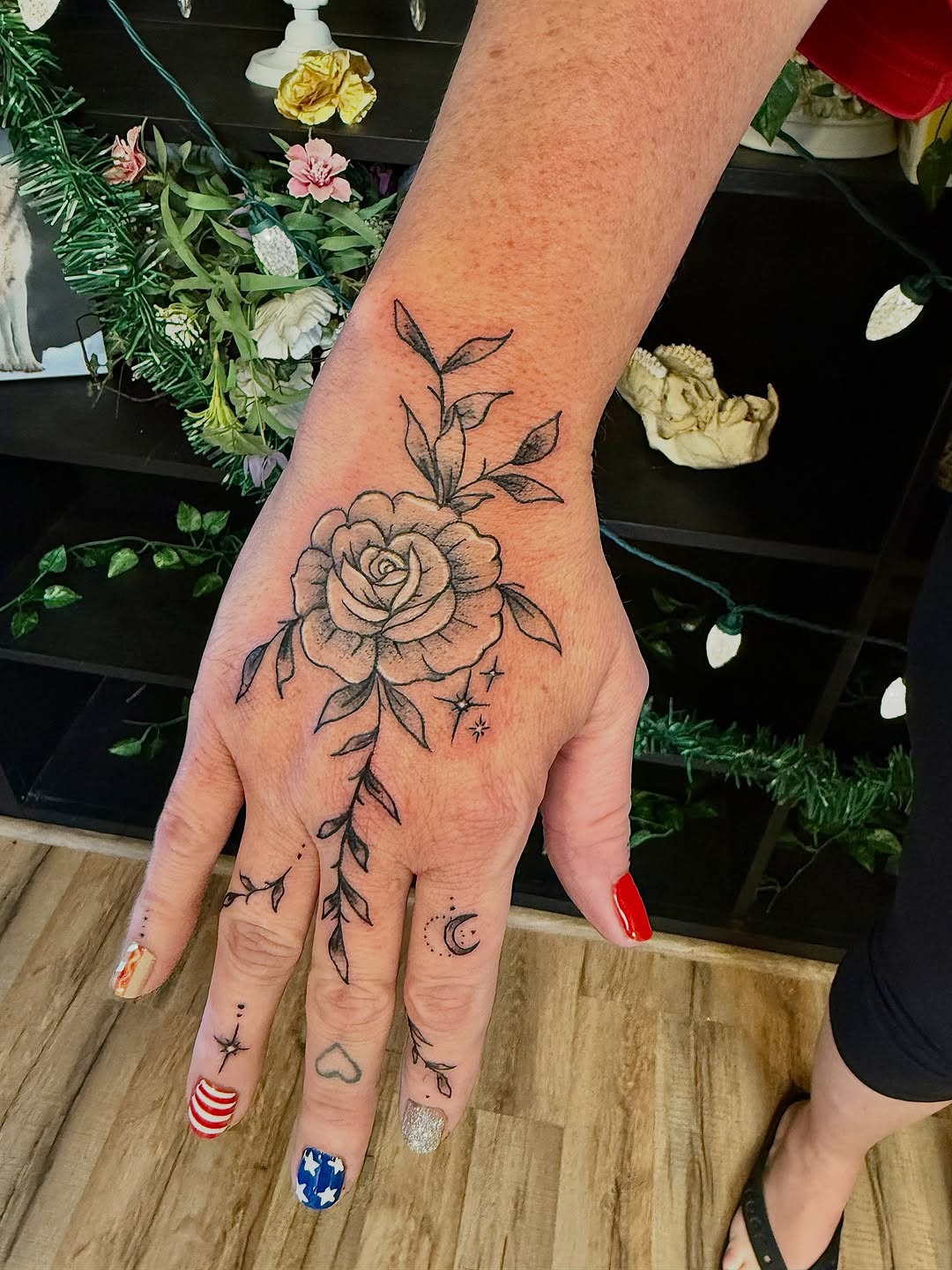 Tattoo by @honeyrosetattoo — fine_line