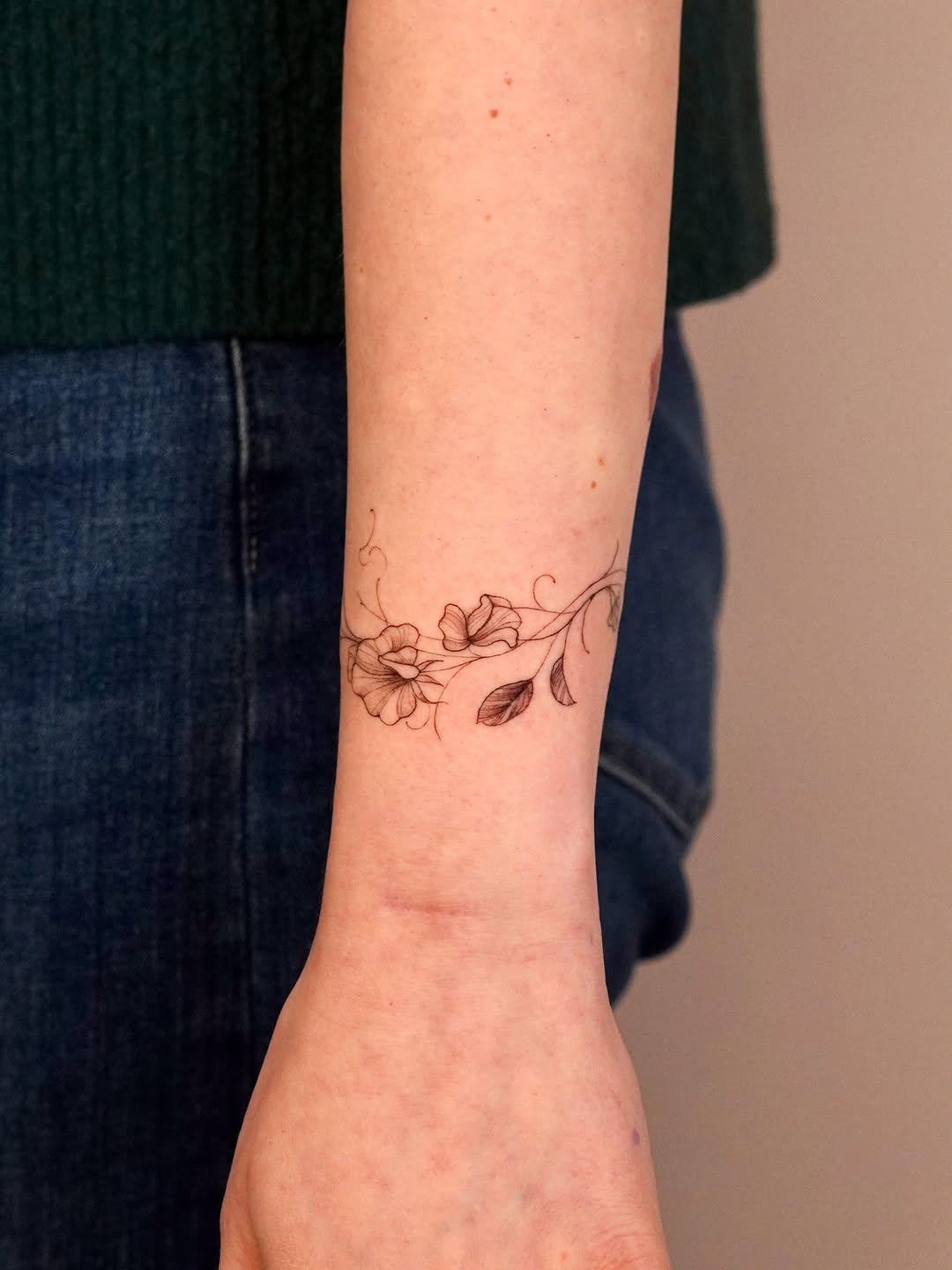 Tattoo by @mariannaddking — fine_line, illustrative