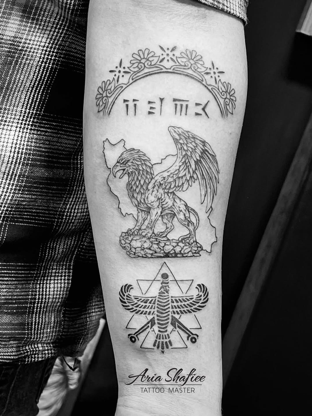 Tattoo by @ariu_tattoo — black_and_grey