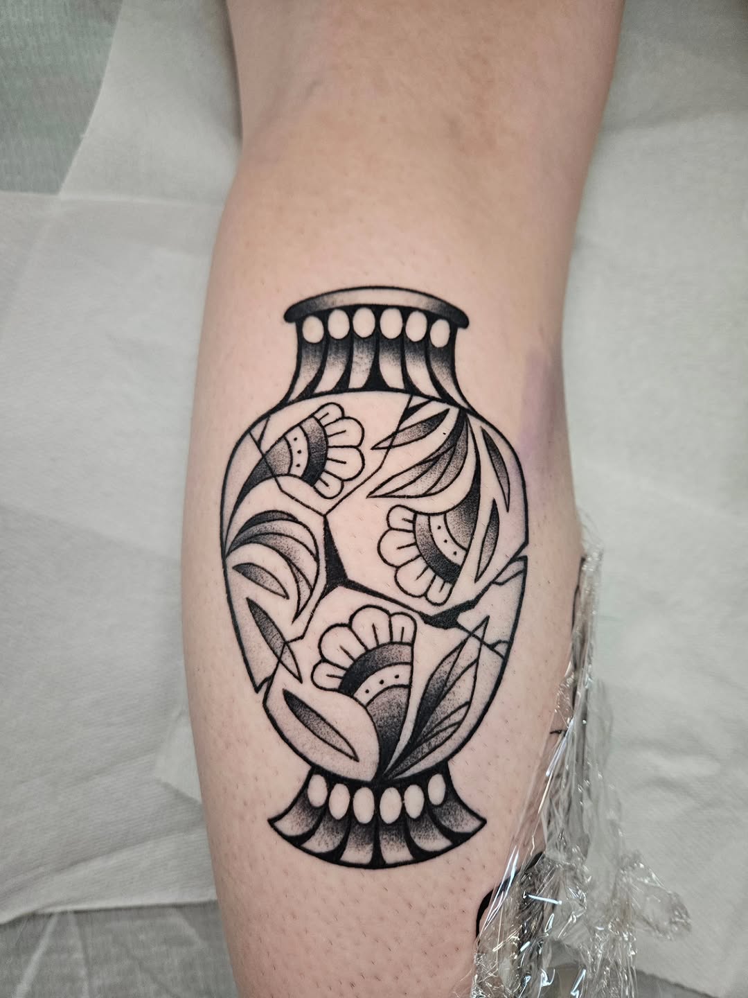 Tattoo by @lowleap — american_traditional, illustrative