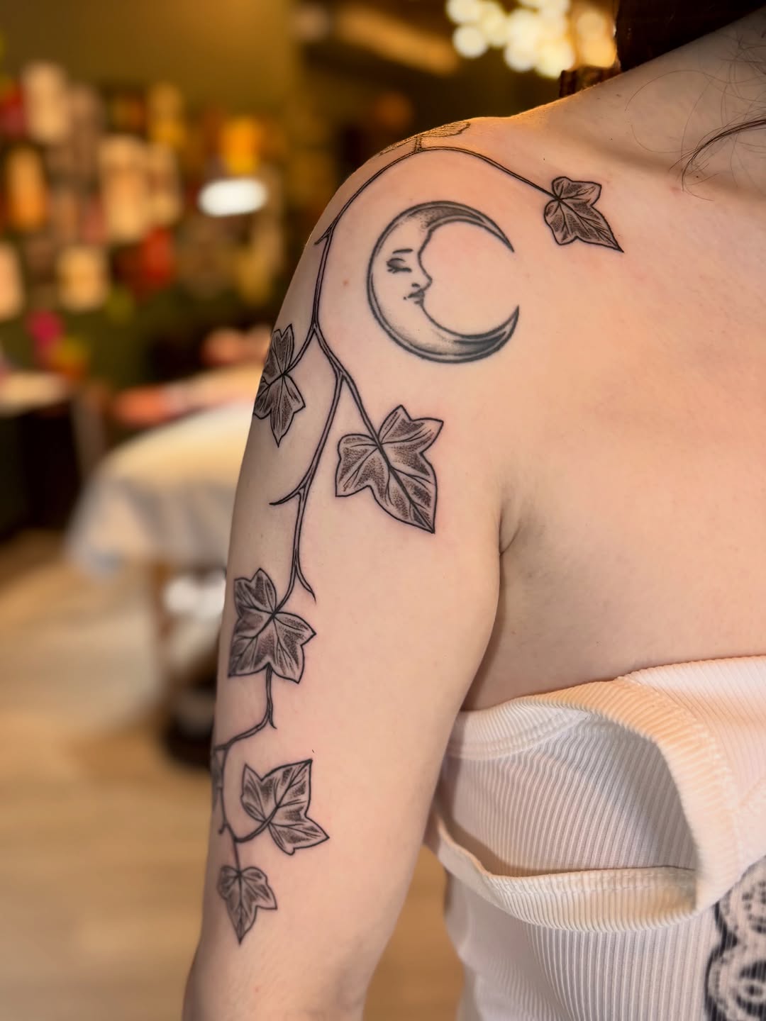 Tattoo by @daisy_chaiin — fine_line, black_and_grey