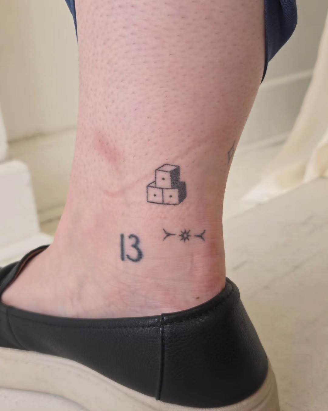 Tattoo by @mosaicslush — minimalist, geometric